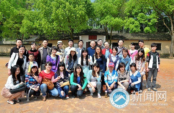 宣传统战党支部与人文学院学生党支部结对共建探访“革命先烈”故居