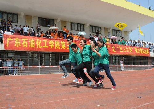 ѧУ��������֧���Ļ���֮��5��6�㡱�������ܾ���ȡ��Բ���ɹ�