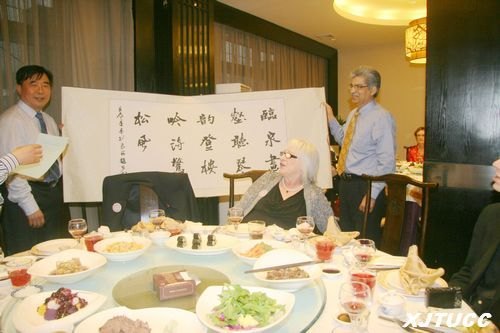 美国内布拉斯加林肯大学校长Harvey Perlman与交大城市学院领导亲切会谈