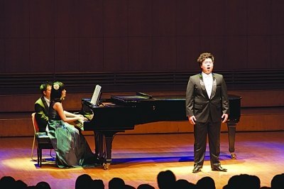 《扬子晚报》:南艺高材生乐做“文化志愿者”