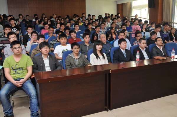 新能源企业2012年校园招聘宣讲会举行