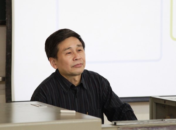 近三千大学生积极靠拢党组织 培训班建校以来规模最大