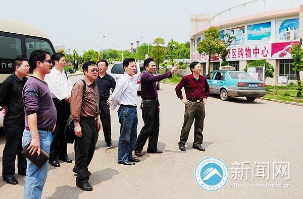 �ϻ���ѧ��У����С��һ����У������Ϣ�����蹤��