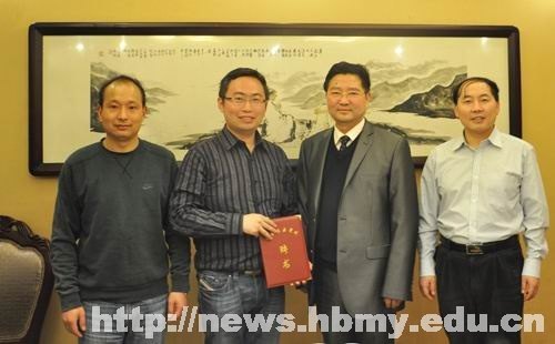 英国德比大学刘路博士做客信息工程学院