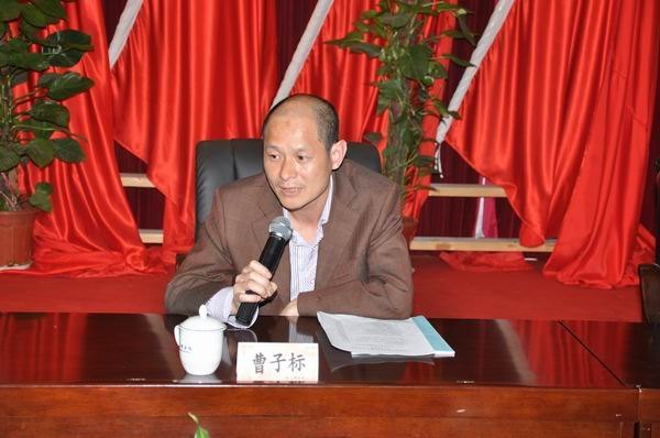 ����ѧԺ�ٿ�У��ʵ�����ؽ��蹤����̸��