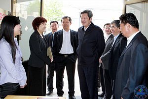 ��ʮ���й�������ѧ�����ֻ��غ�Ⱥ�Ļվ�仧���ϴ�ѧ