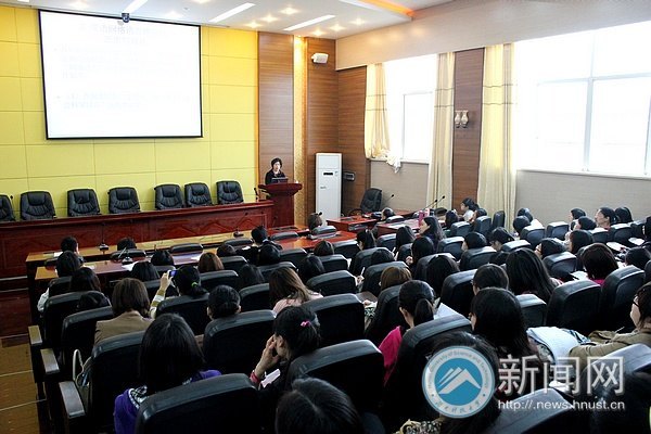 4月“学术活动月” 外国语学院9天举办7场讲座