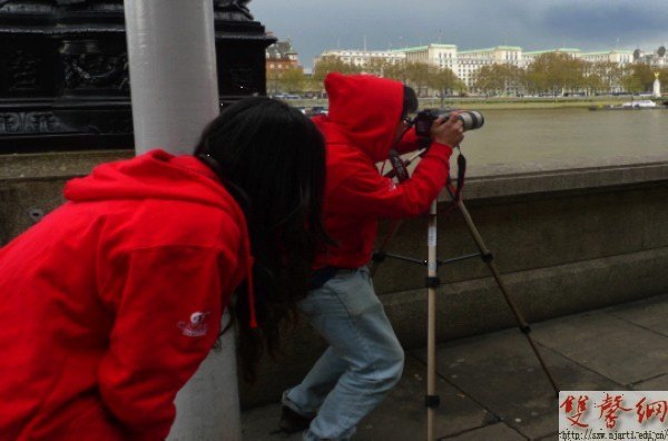 2012�������й���ѧ�����ӽ�����&nbsp;&nbsp;���մ�ý�ŶӸ��׶ز���