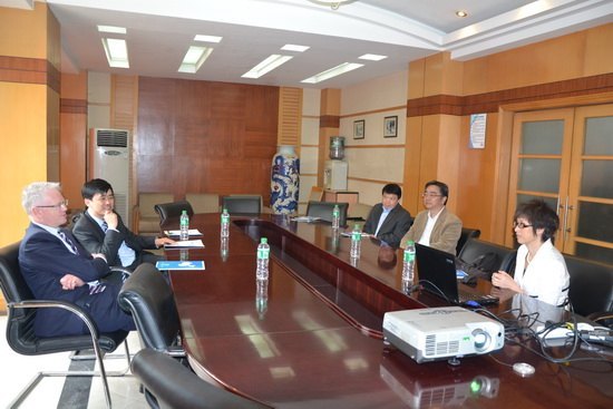 伦敦大学学院医学院院长帕特里克?麦斯威尔教授访问重庆医科大学