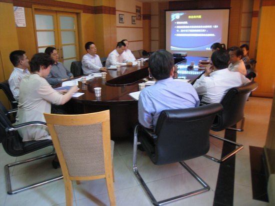 学校领导对教学工作进行专题调研和指导