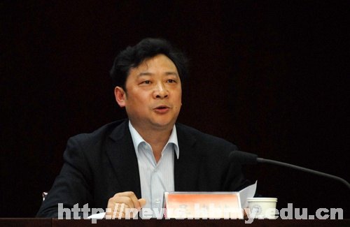 学校召开校园文化建设大会