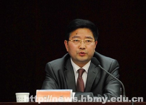 学校召开校园文化建设大会