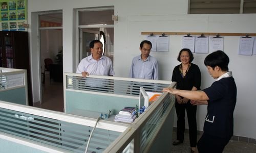 赵日兴副书记到外语系指导工作