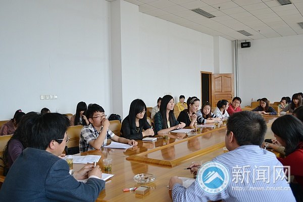 �����������롰��ѧ��ݡ�ͬ��