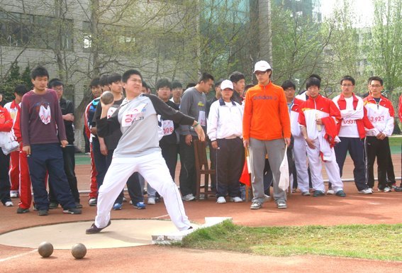 ³����ѧ2012���ﾶ�˶��ῪĻ