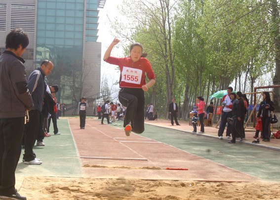 ³����ѧ2012���ﾶ�˶��ῪĻ