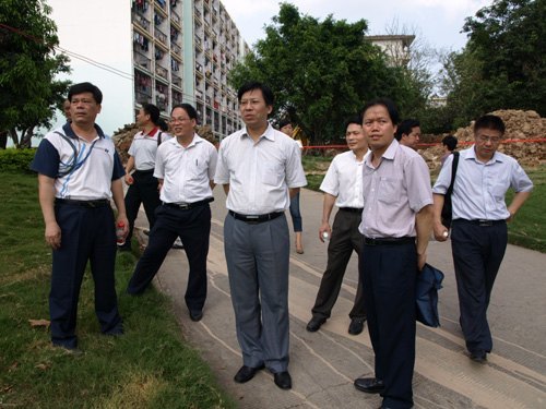 刘慕仁院长一行到长岗校区现场办公