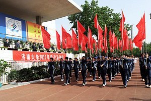 2012���ﾶ�˶��ῪĻ