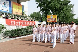 2012���ﾶ�˶��ῪĻ