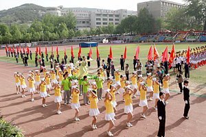 2012���ﾶ�˶��ῪĻ