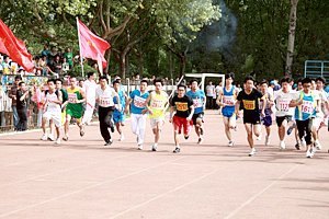 2012���ﾶ�˶��ῪĻ