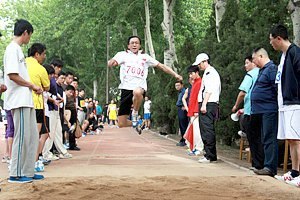 2012���ﾶ�˶��ῪĻ