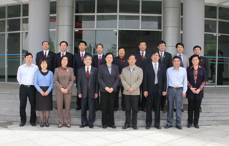 河南省教育厅厅长王艳玲一行到许昌学院考察指导工作