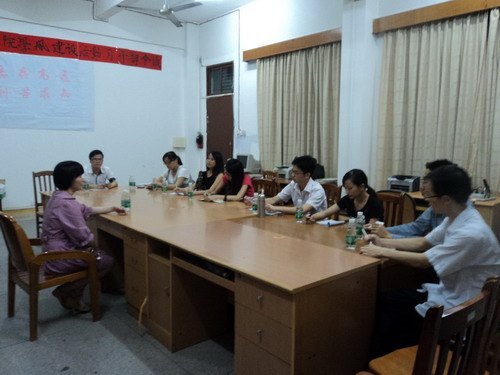 文法学院举办公务员面试培训