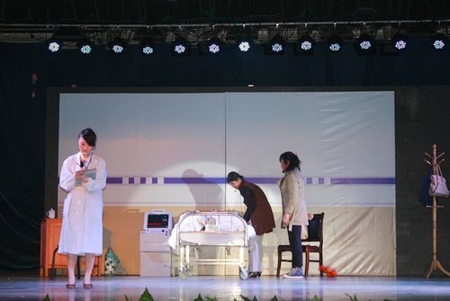 用《金展鹏》致敬金展鹏——全国教书育人楷模主题话剧公演