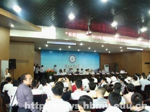 湖北民族学院学生参加全国机械创新设计大赛和华中地区大学生数学建模大赛获佳绩