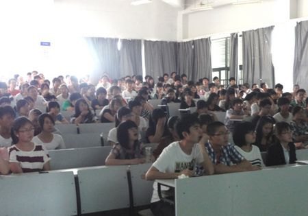 保卫处举办学生公寓安全防范专题讲座