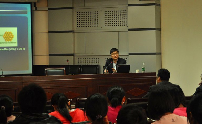 国家杰出青年基金获得者北京化工大学孙晓明教授来校讲学