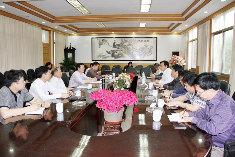 省教育厅科研教育处汤仲胜处长一行莅临皖西学院调研服务大别山区域经济建设工作