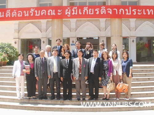 泰国乌吞他尼皇家大学校长代表团一行到云南师范大学商学院访问