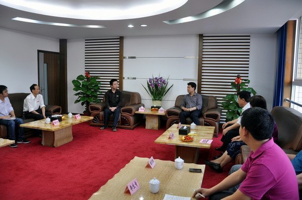 马国防接见“中国大学生自强之星” 提名者苏春祥