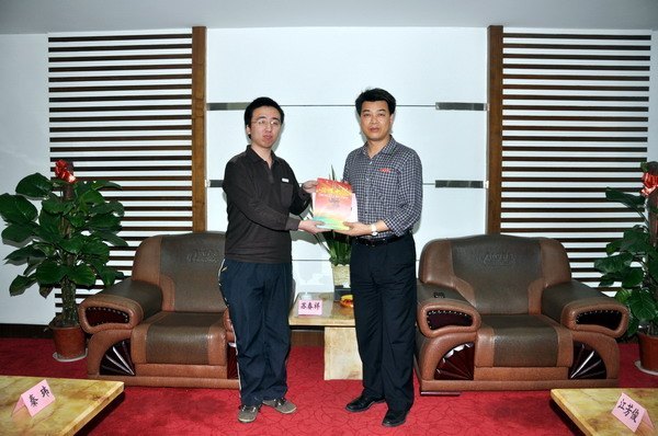 马国防接见“中国大学生自强之星” 提名者苏春祥