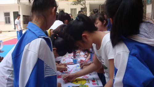 ��������ѧԺ��֯־Ը�߸�ï����У��չ�ذ������ͯ�