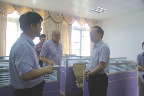 【丰湖党旗红】杨海涛书记到电子科学系调研党建工作