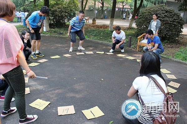 “心理健康月”开幕 “呵护心灵号”起航