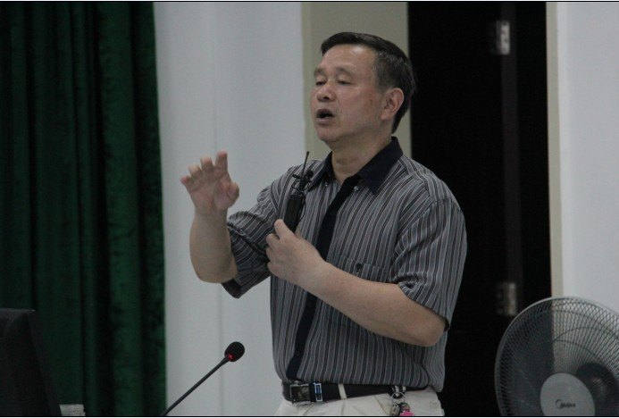 ��ɽ��ѧ�Ϸ�ѧԺ��ί��У2012�괺���뵳����������ѵ��˳������