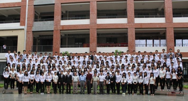 中山大学新华学院第七次全体学生代表大会在东莞校区隆重召开