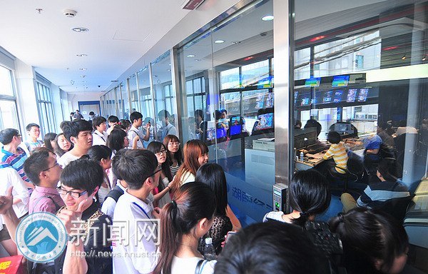 校园记者广电行 学习如何做新闻人