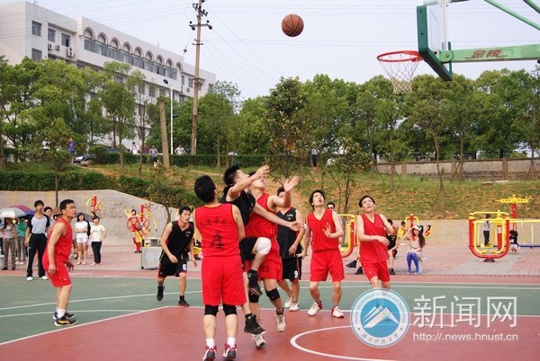 2012�ꡰѧ�Ʊ�����ְ��������������Ļʽ����