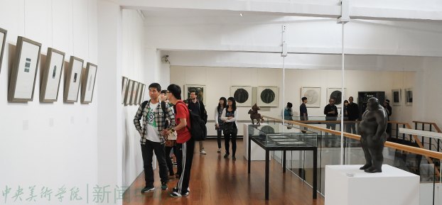 中央美术学院与意大利合作项目《艺术家与学院“版画工坊”》亮相798