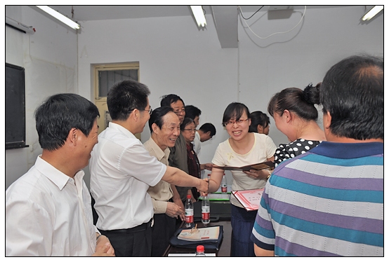 �����ٿ�2012���������ʦ�����������߰佱��