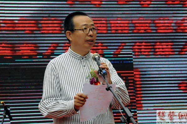 2012��ҵչʢ��Ļ&nbsp;ǧ�����Ʒ���ʵ�̨