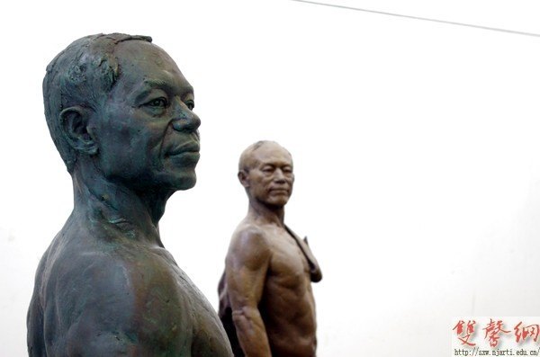 2012��ҵչʢ��Ļ&nbsp;ǧ�����Ʒ���ʵ�̨