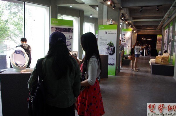 2012��ҵչʢ��Ļ&nbsp;ǧ�����Ʒ���ʵ�̨