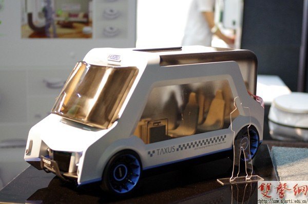 2012��ҵչʢ��Ļ&nbsp;ǧ�����Ʒ���ʵ�̨