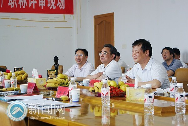 ��ʦ�¡��ؽ�ѧ���ش��£�2011��ȸ����ڣ���ʦ��ְ��������